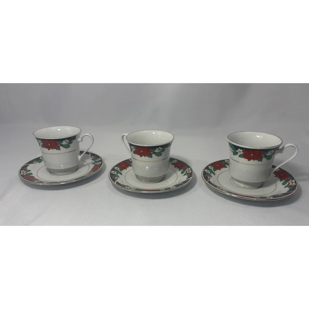🎄Tienshan Fine China Deck the Halls Tea Cups and Saucers Set of‎ 3 Christmas